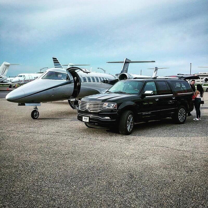Private airport transfer (2) Private airport transfer